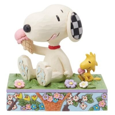 A Summertime Treat (Snoopy Eating Ice Cream Figurine) 13 cm